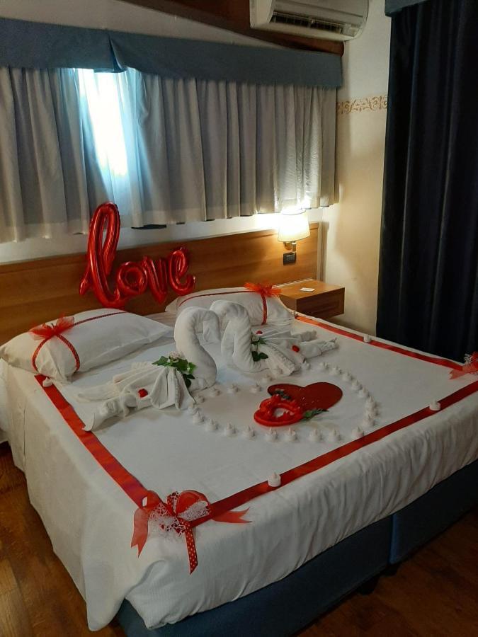 Hotel Aurora Wellness & Spa Tivoli Terme Exterior photo
